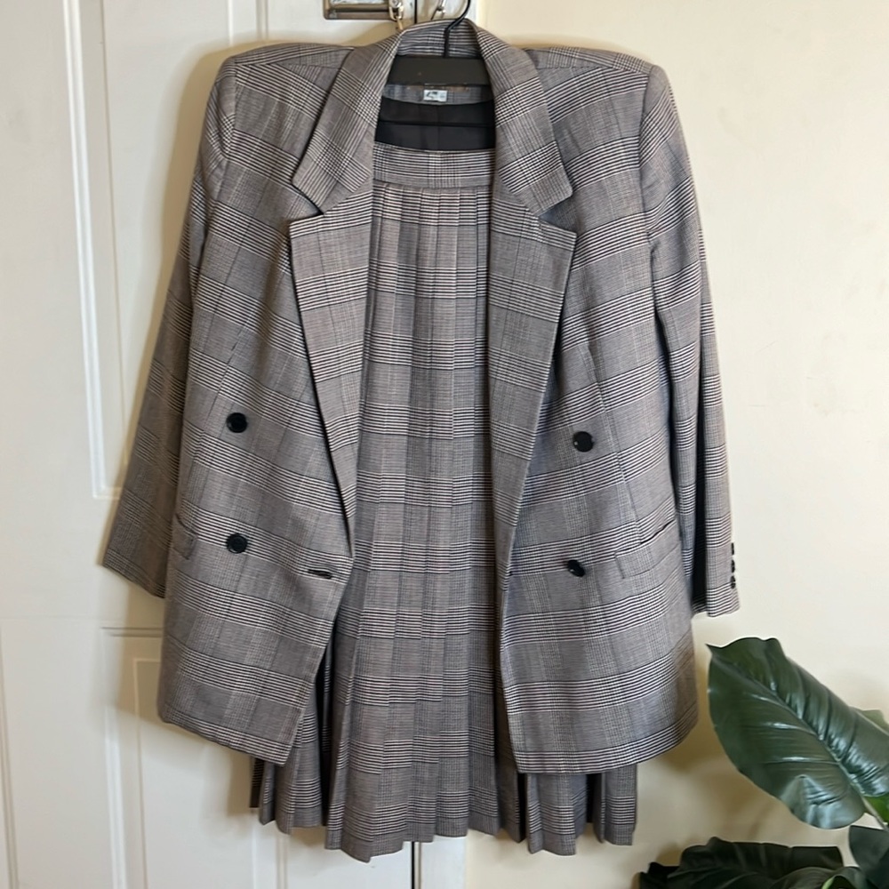 Vintage Saville Pleated Skirt Suit Wool Double Breasted Glen‎ Plaid 
 Siz…